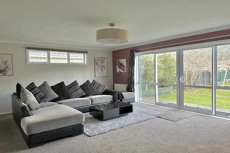 Photo of property in 64 Wellington Road, Wainuiomata, Lower Hutt, 5014