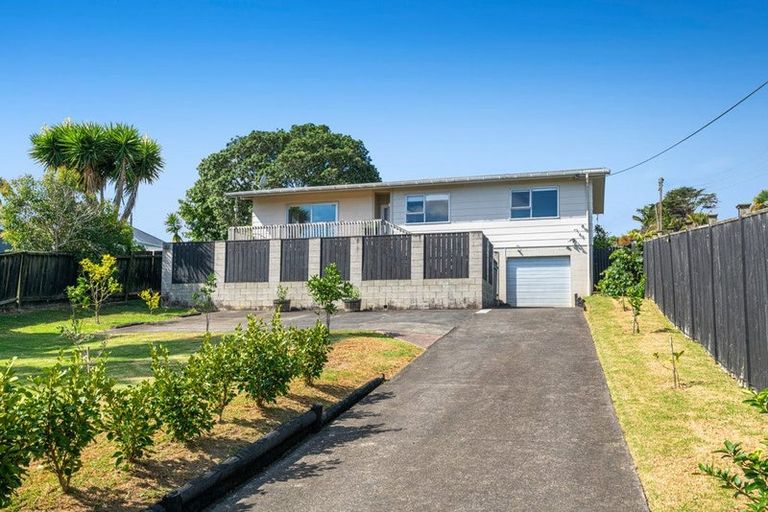 Photo of property in 12 Makiri Street, Helensville, 0800