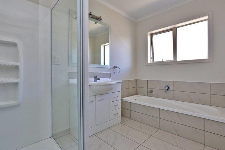 Photo of property in 58 Orotu Drive, Poraiti, Napier, 4112