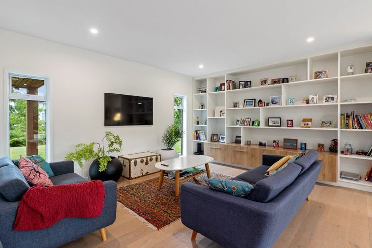 Photo of property in 66 Straven Road, Fendalton, Christchurch, 8014