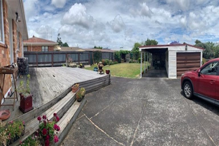 Photo of property in 25 Fernaig Street, Papakura, 2110