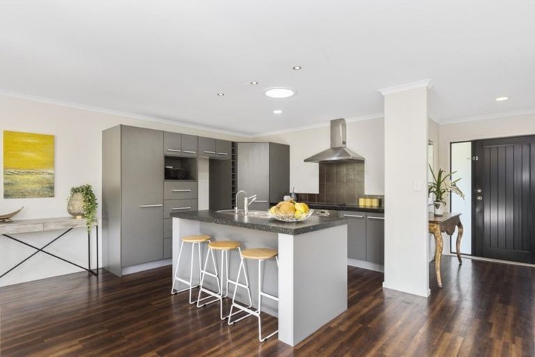 Photo of property in 15 Redhaven Place, Bethlehem, Tauranga, 3110