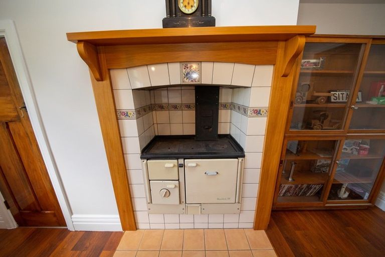 Photo of property in 15 Wellington Street, Feilding, 4702