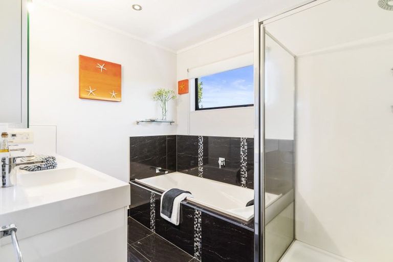 Photo of property in 41 John Gill Road, Shelly Park, Auckland, 2014