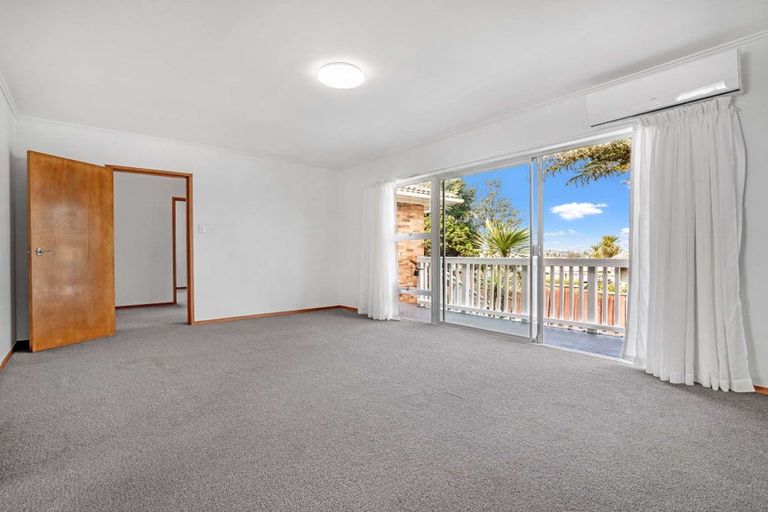 Photo of property in 1/5 Addison Drive, Glendene, Auckland, 0602