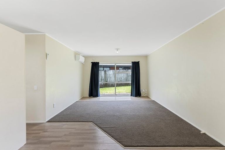 Photo of property in 2/44 Wai Iti Place, Clendon Park, Auckland, 2103