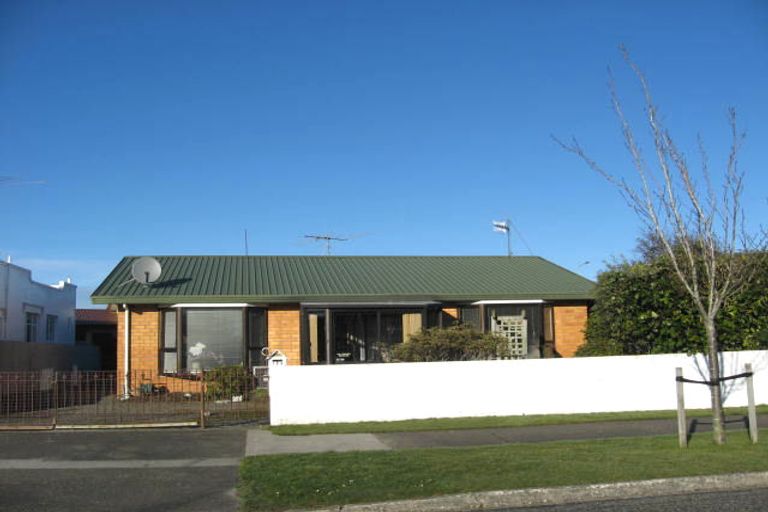 Photo of property in 145 Newcastle Street, Windsor, Invercargill, 9810