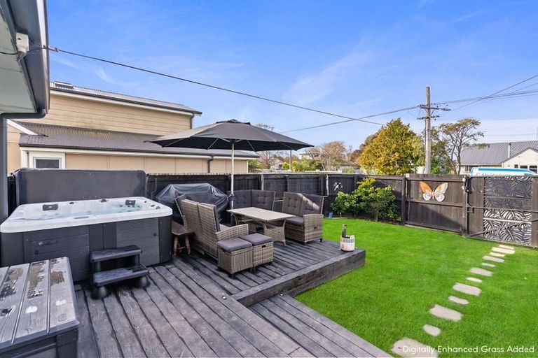 Photo of property in 67 Bower Avenue, New Brighton, Christchurch, 8083