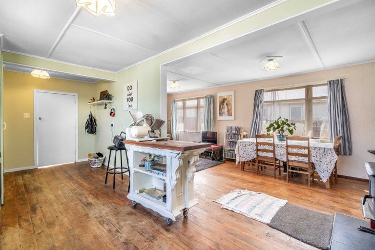 Photo of property in 43 Severn Street, Clifton, Invercargill, 9812