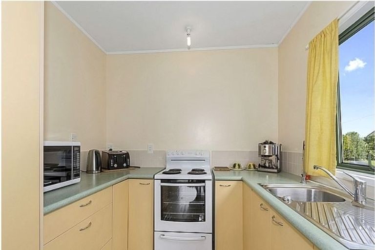 Photo of property in 124 One Tree Point Road, One Tree Point, 0118