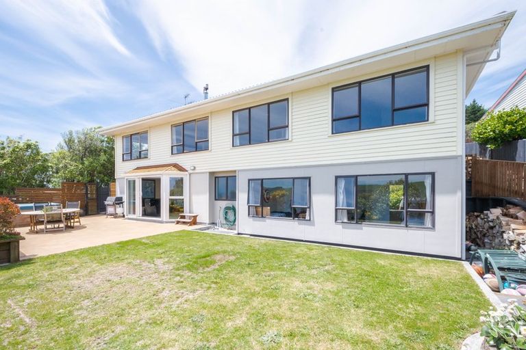 Photo of property in 4 Montserrat Place, Grenada Village, Wellington, 6037