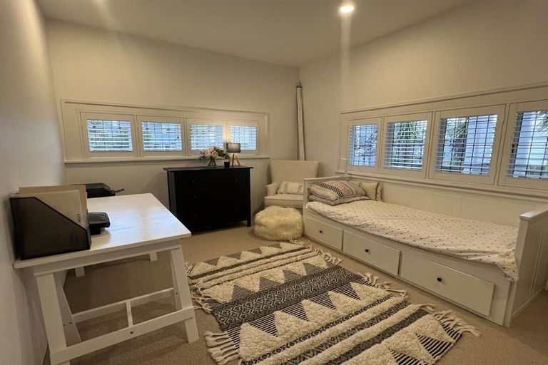 Photo of property in 2/40a Norwood Road, Bayswater, Auckland, 0622