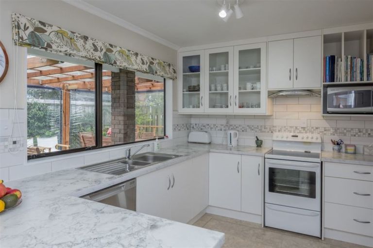 Photo of property in 42 Kent Street, Levin, 5510