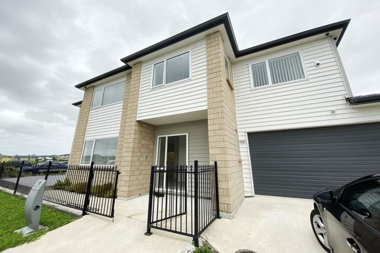 Photo of property in 75 Rosewell Crescent, Flat Bush, Auckland, 2019