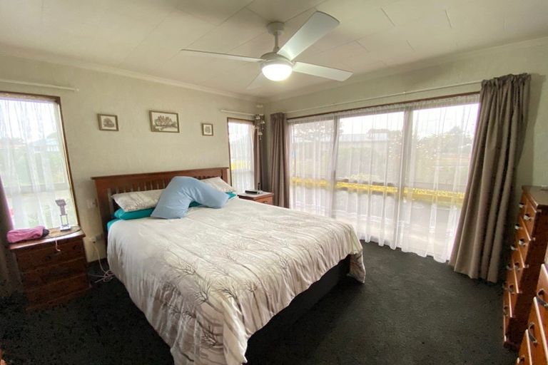Photo of property in 16 Mathew Street, Dannevirke, 4930