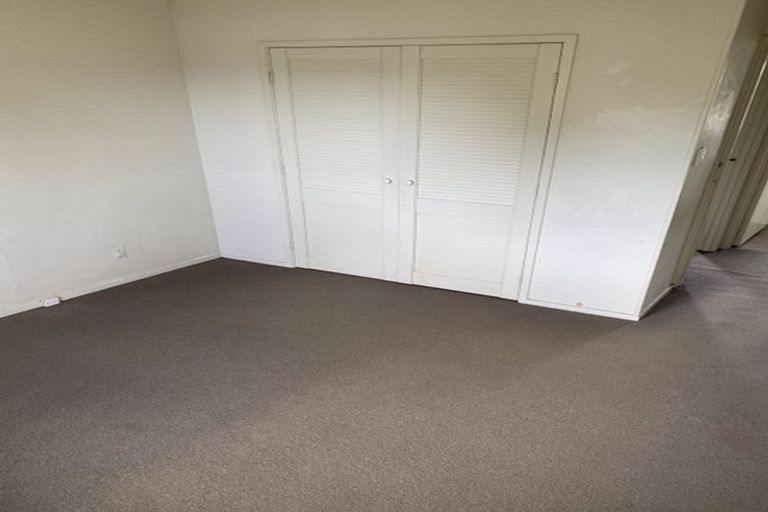 Photo of property in 2 Bundena Place, Clendon Park, Auckland, 2103