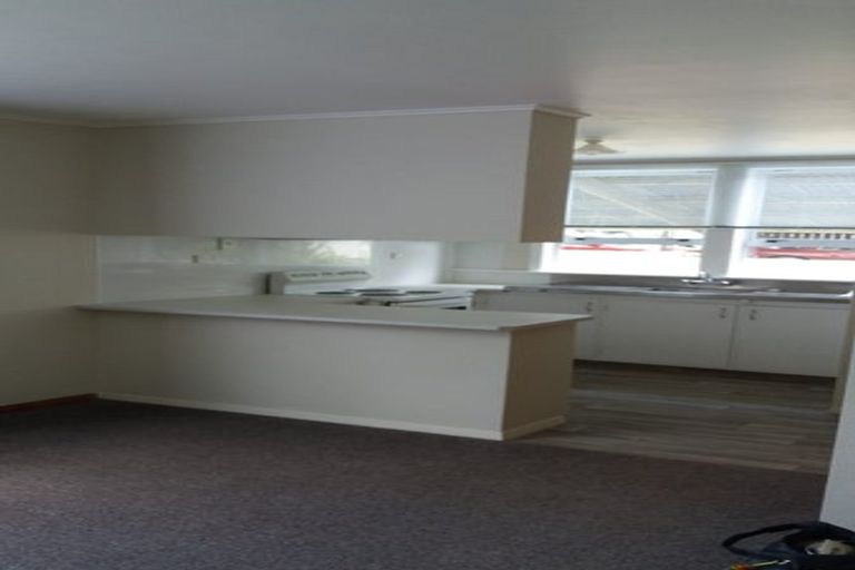 Photo of property in 19 Cook Street, Marfell, New Plymouth, 4310