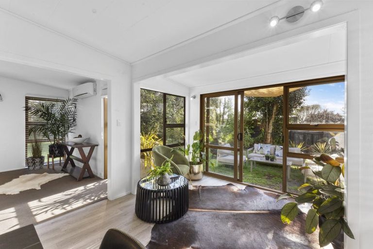 Photo of property in 3/2a Julian Place, Westown, New Plymouth, 4310