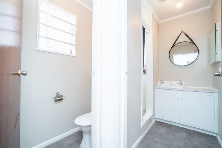 Photo of property in 4/10 Kowhai Avenue, Takaro, Palmerston North, 4410