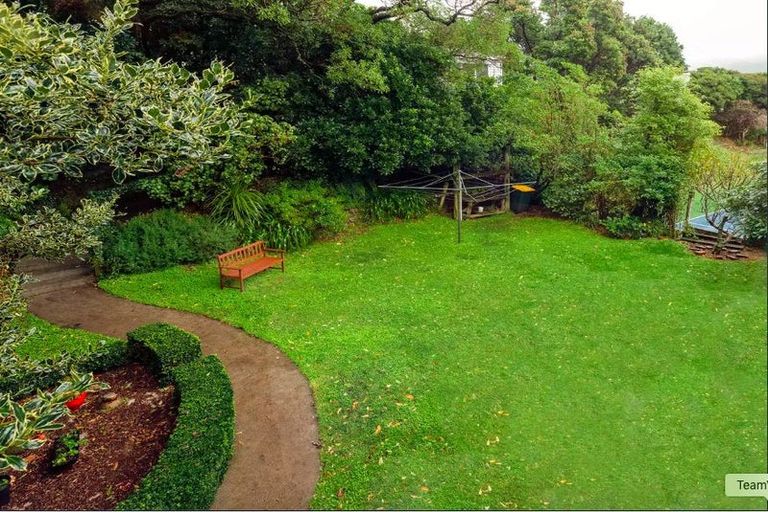 Photo of property in 4 Vennell Street, Brooklyn, Wellington, 6021