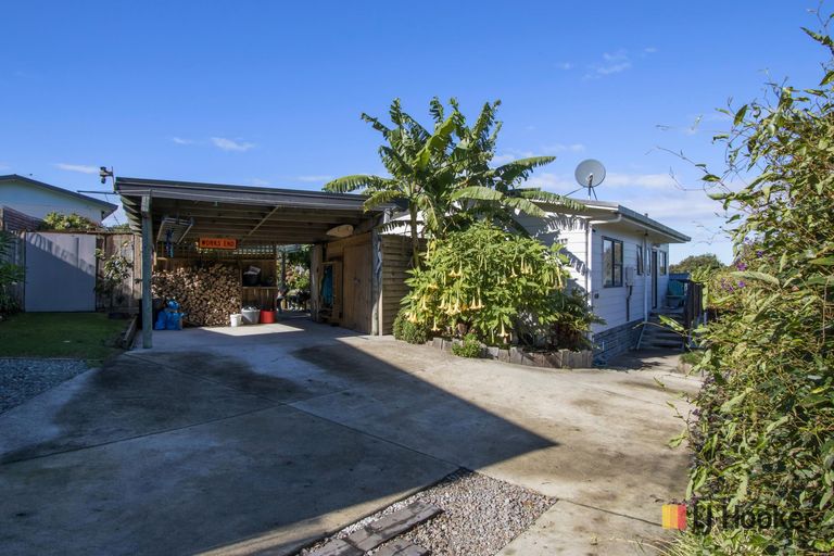 Photo of property in 12a Koutunui Road, Athenree, Katikati, 3177