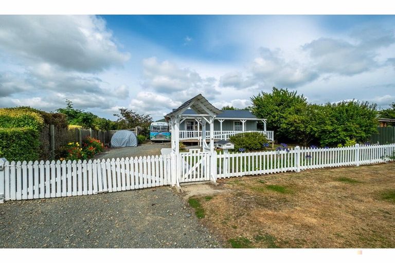 Photo of property in 10 Hillary Street, Waimate, 7924