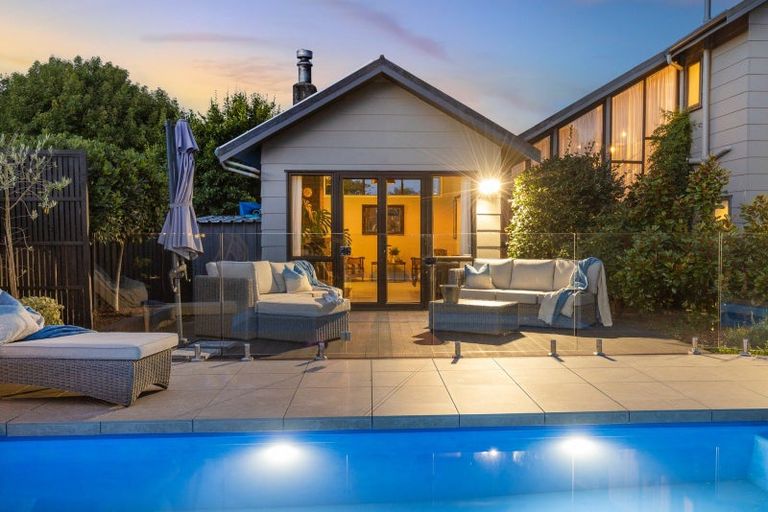 Photo of property in 54 Highbury Drive, Levin, 5510