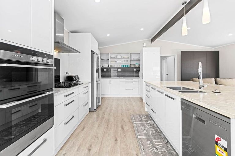 Photo of property in 62 Heybridge Street, Manurewa, Auckland, 2102