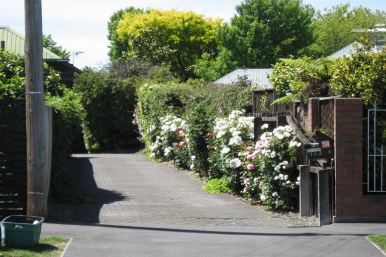 Photo of property in 162a Avonhead Road, Avonhead, Christchurch, 8042