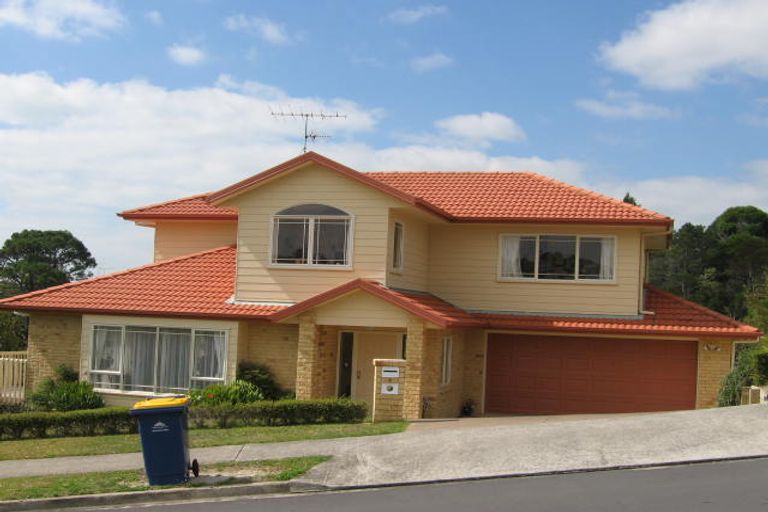 Photo of property in 9 Woodridge Avenue, Northcross, Auckland, 0630
