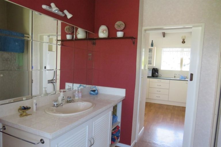 Photo of property in 28 Ngatoto Road, Tinopai, Matakohe, 0593