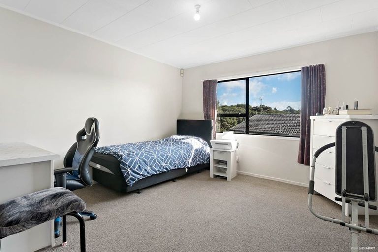 Photo of property in 40 Anne Mclean Drive, Bayview, Auckland, 0629