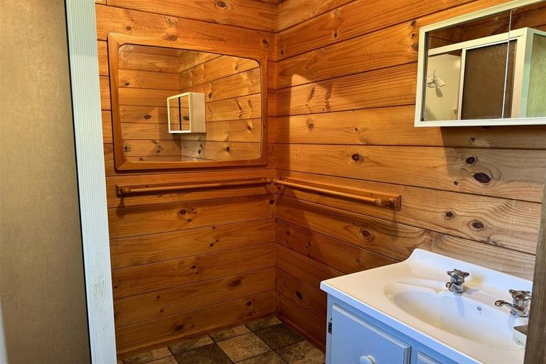 Photo of property in 44 Seddon Street, Kumara, 7832