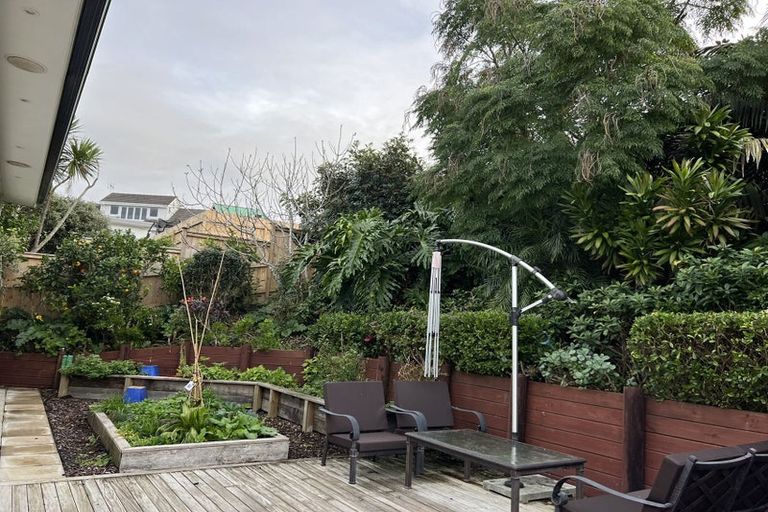 Photo of property in 91a Hebron Road, Waiake, Auckland, 0630