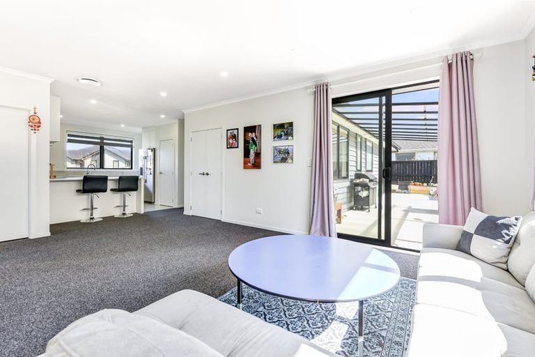 Photo of property in 1 Kaaka Street, Cambridge, 3434