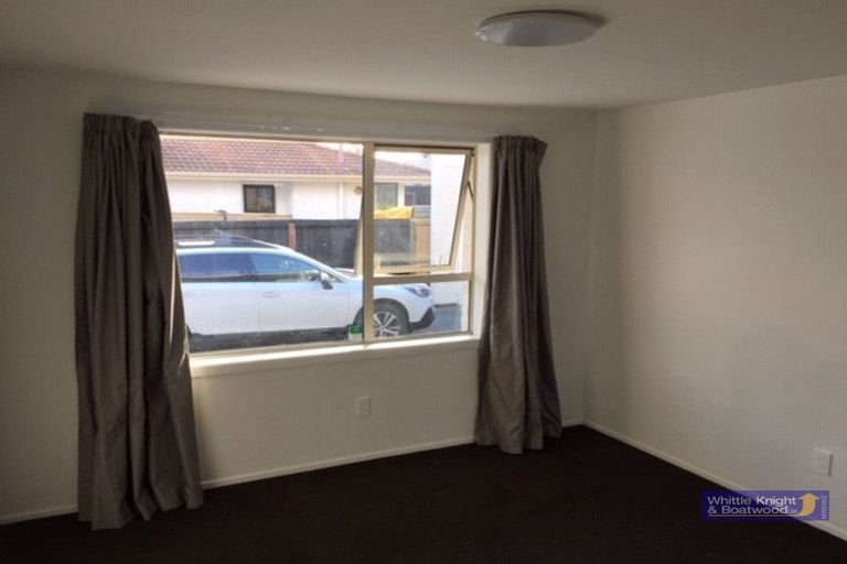 Photo of property in 2/10 Camrose Place, Ilam, Christchurch, 8041