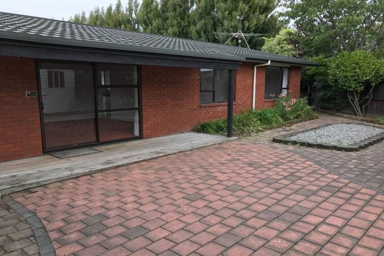 Photo of property in 2/40 Meadow Street, Papanui, Christchurch, 8052