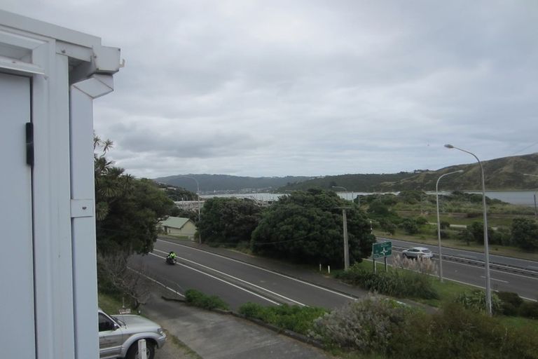 Photo of property in 62 Paremata Crescent, Paremata, Porirua, 5024