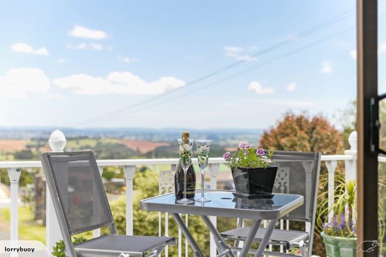 Photo of property in 42 Paparata Road, Bombay, 2675