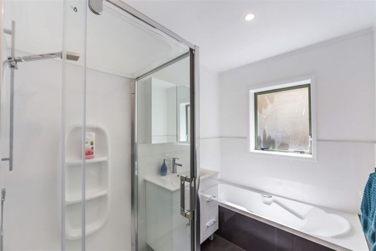 Photo of property in 2/287 Vipond Road, Stanmore Bay, Whangaparaoa, 0932