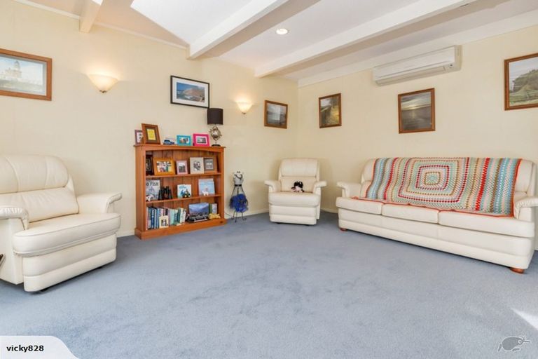 Photo of property in 52 George Point Road, Onerahi, Whangarei, 0110