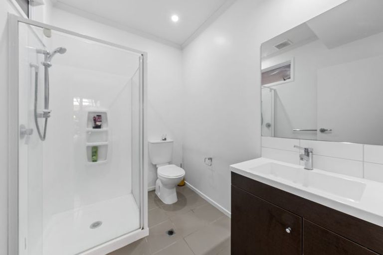 Photo of property in 12a Sycamore Grove, Lower Vogeltown, New Plymouth, 4310