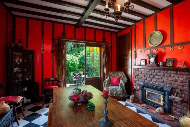 Photo of property in 33 Fitzroy Road, Fitzroy, New Plymouth, 4312