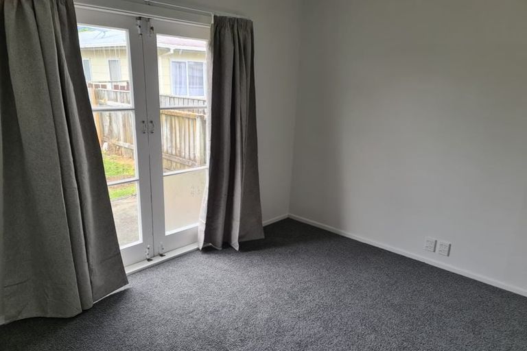 Photo of property in 86 Rata Road, Raumati Beach, Paraparaumu, 5032