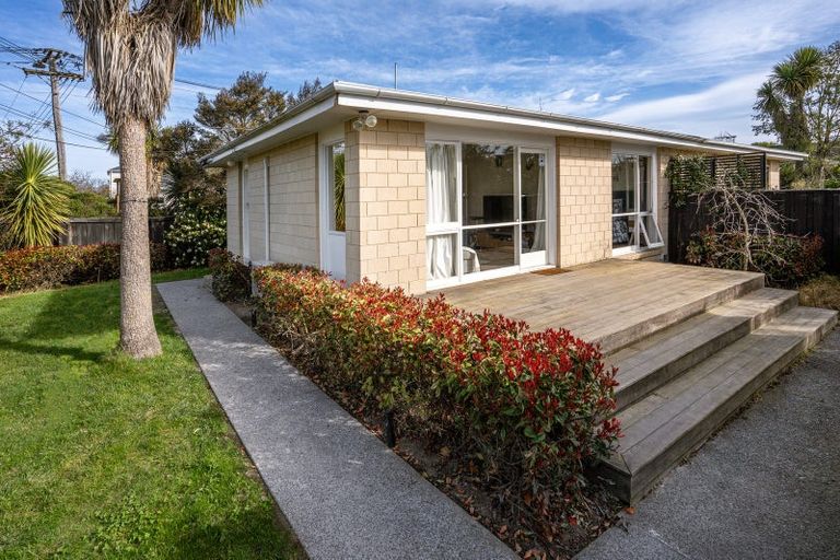 Photo of property in 2/57 Edward Avenue, Edgeware, Christchurch, 8013
