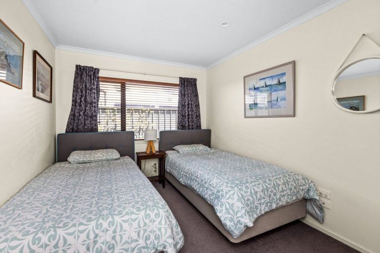 Photo of property in 15 Mcnaughton Place, Onekawa, Napier, 4110