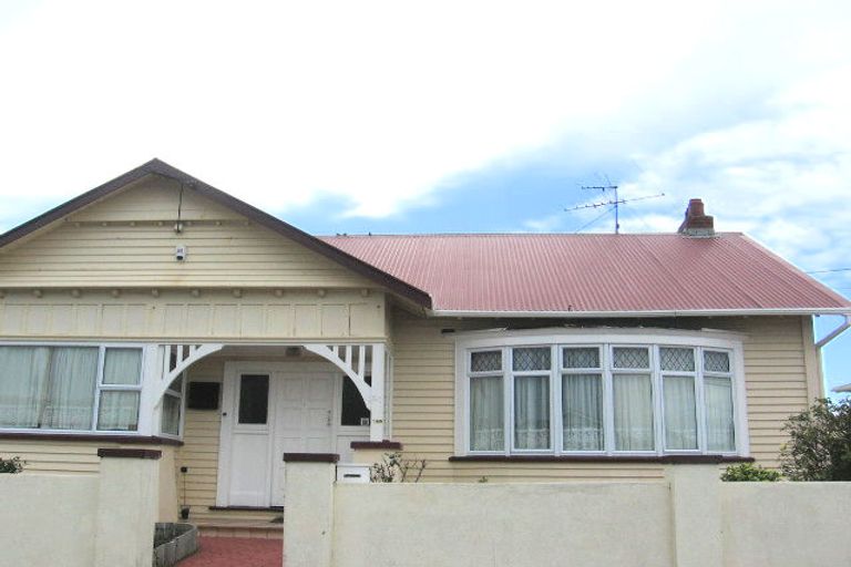 Photo of property in 195 Coutts Street, Rongotai, Wellington, 6022