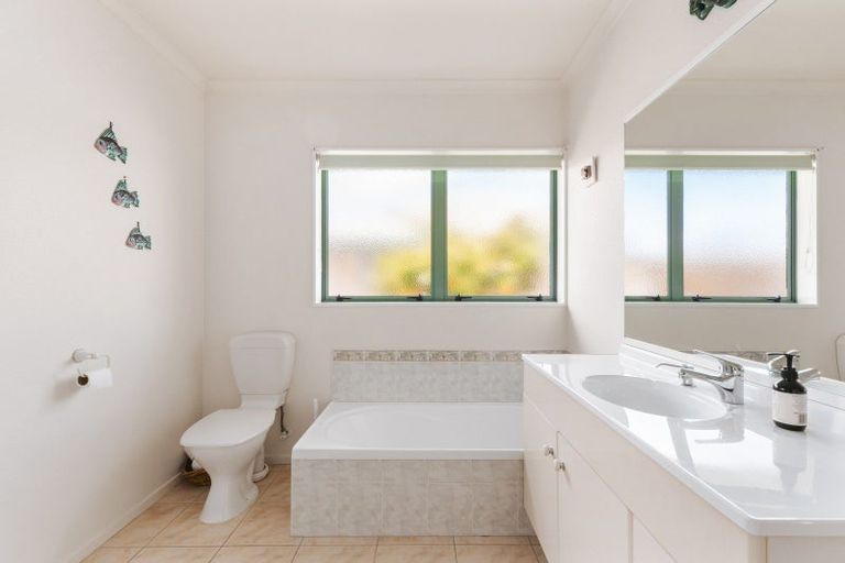 Photo of property in 160 Pacific View Road, Papamoa Beach, Papamoa, 3118