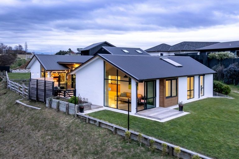 Photo of property in 127 Victory Drive, Wharewaka, Taupo, 3330