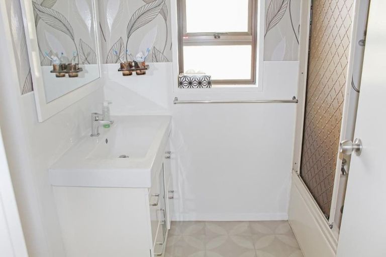 Photo of property in 33 Ihaka Street, Hokowhitu, Palmerston North, 4410